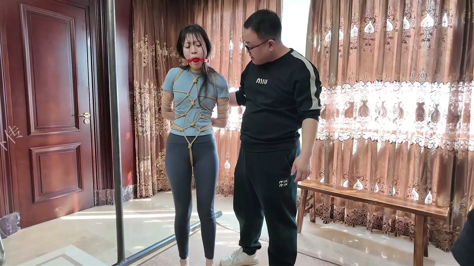Screenshot 8 from XiaoYao: Mother & Daughter’s Bound Predicament – Episode 2