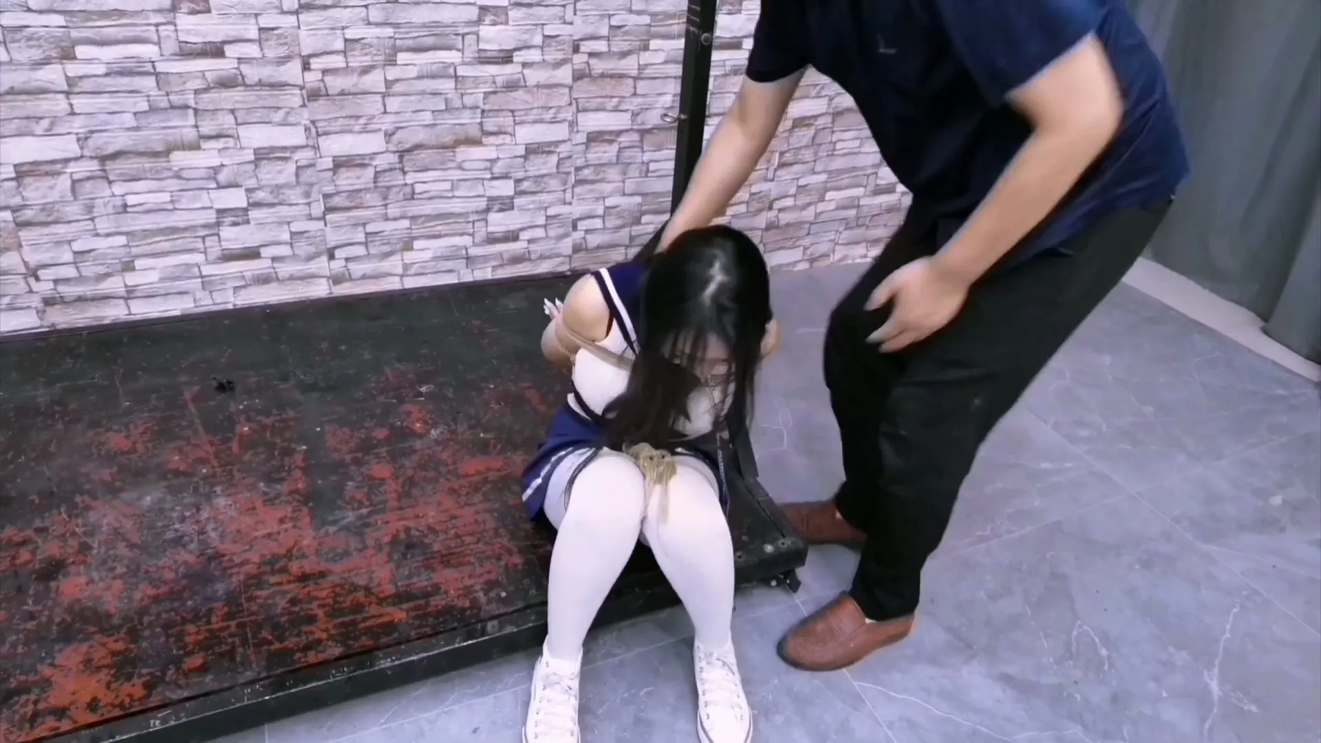 Screenshot 7 from Cemetery Grove Abduction: Chinese Ball-Tied Captive