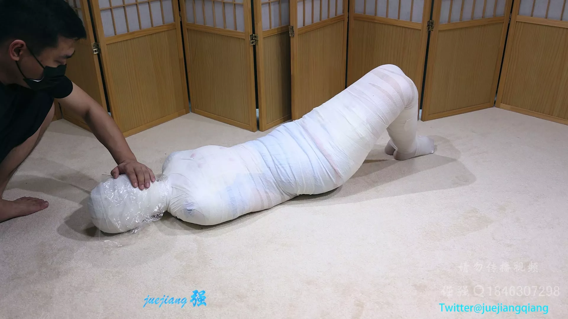 Screenshot 5 from Juejiang: Xiaojiu’s First Full-Body Mummy Bondage