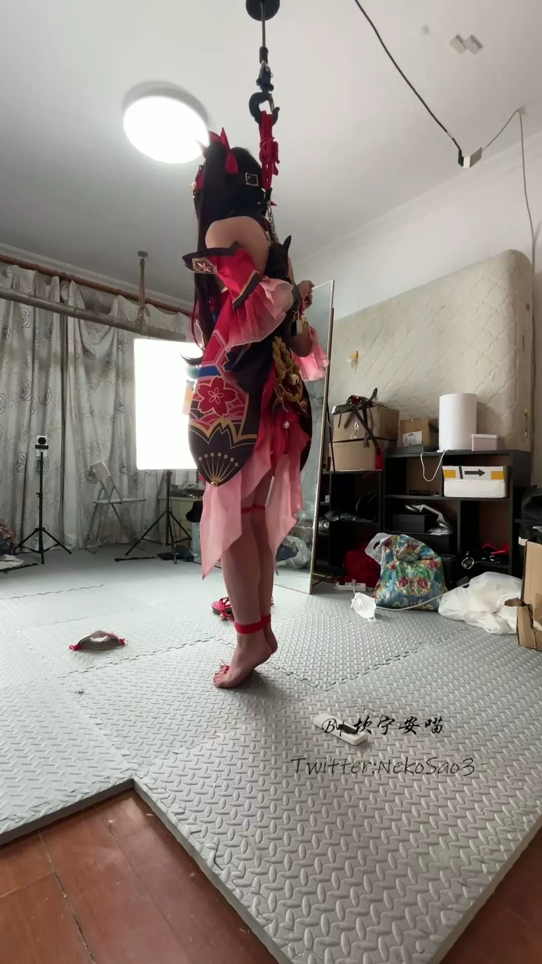 Screenshot 7 from Kan Meow: Hanabi’s Cosplay Peril – Suspended in Bondage