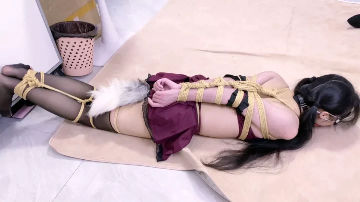 Screenshot 8 from Japanese-style tight bondage, chest bondage, ball gag, leg bondage