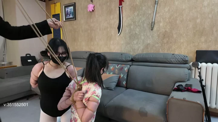Screenshot 2 from Senior domestic teachers challenge the tightest five-flowered rope