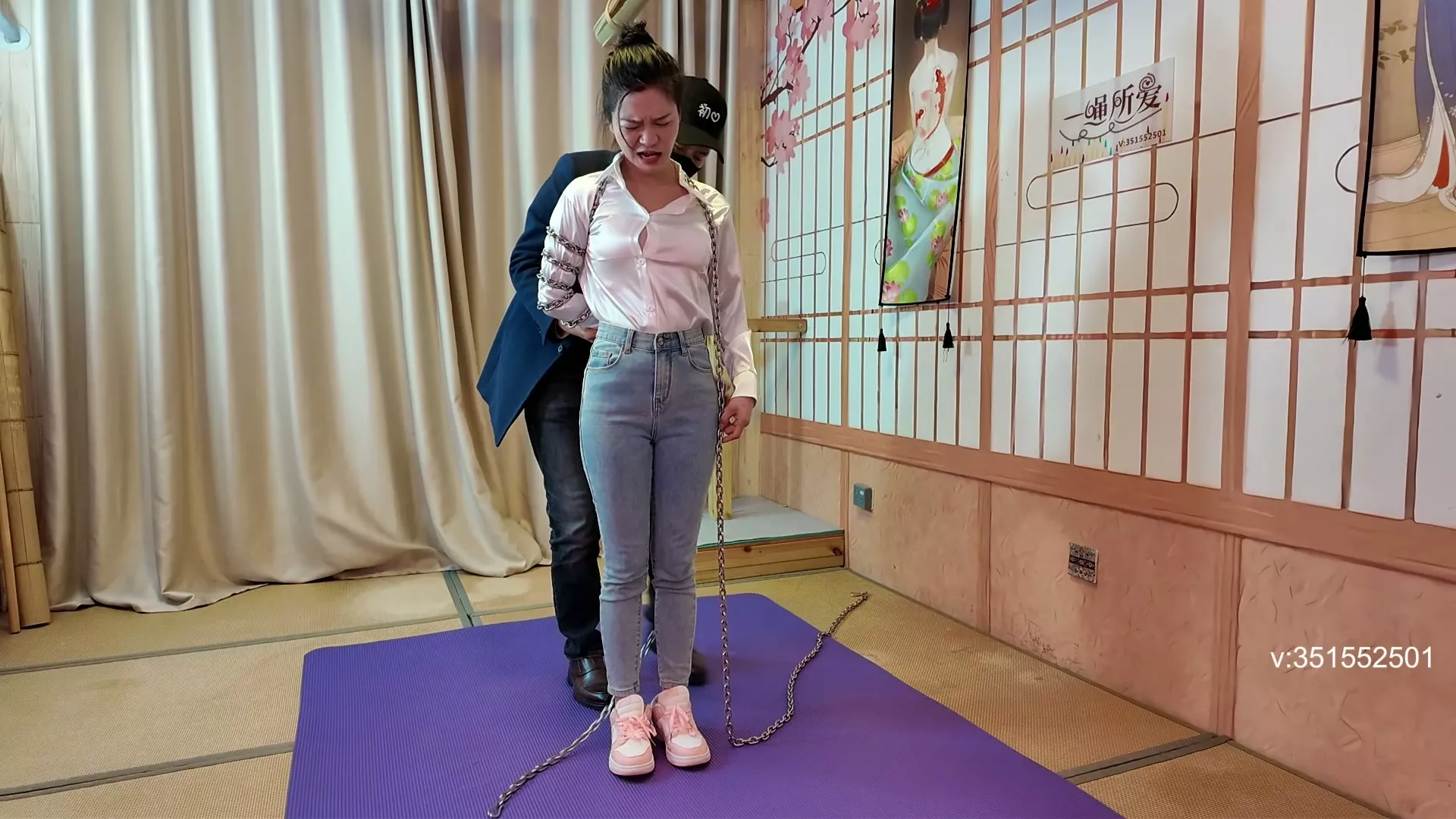 Screenshot 7 from Luo Luo’s Extreme Four-Horse Iron Chain Bondage by Beloved by One Rope