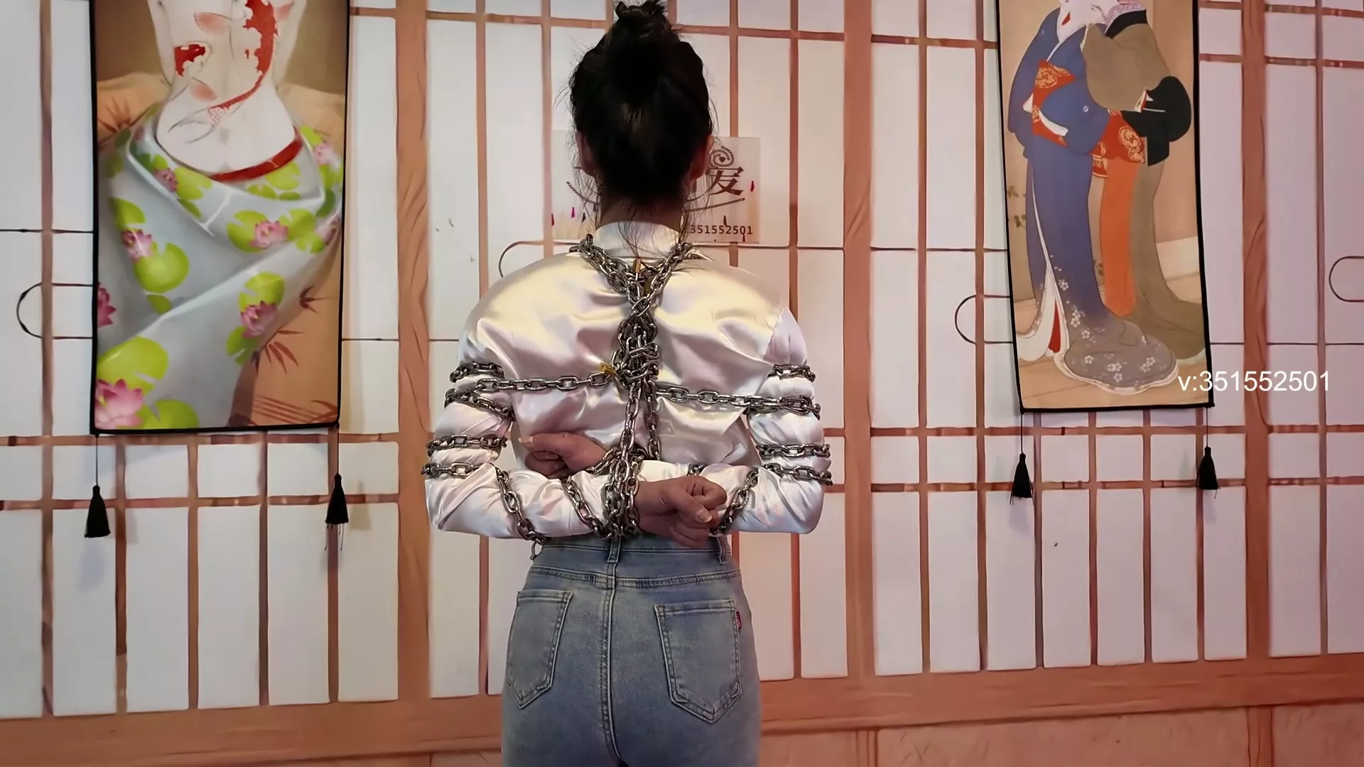 Screenshot 9 from Luo Luo’s Extreme Four-Horse Iron Chain Bondage by Beloved by One Rope