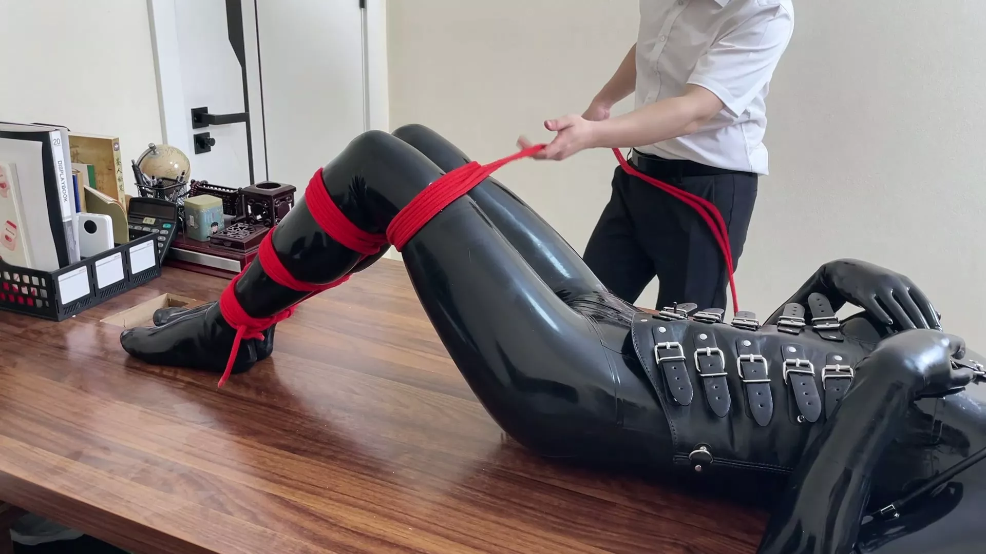 Screenshot 5 from Sugar Studio: Hogtied Latex Office Ornament