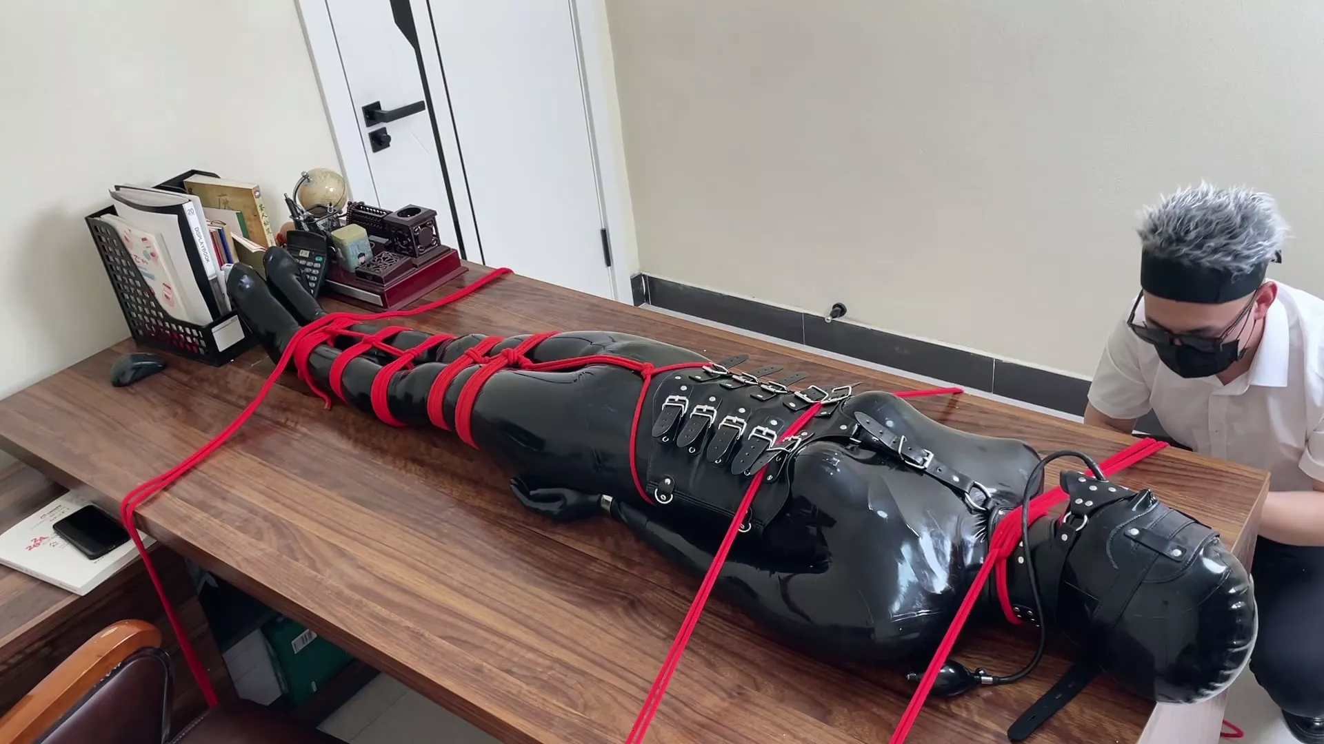 Screenshot 7 from Sugar Studio: Hogtied Latex Office Ornament