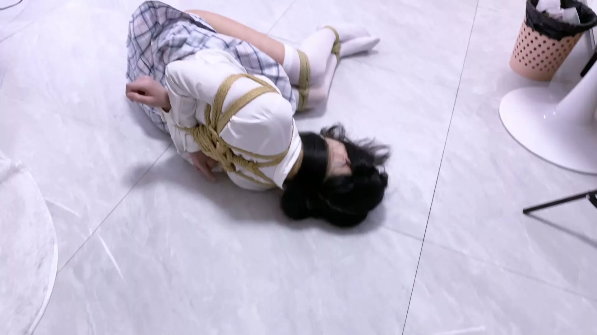 Screenshot 9 from Customer-set-shot – kidnapped and smothered