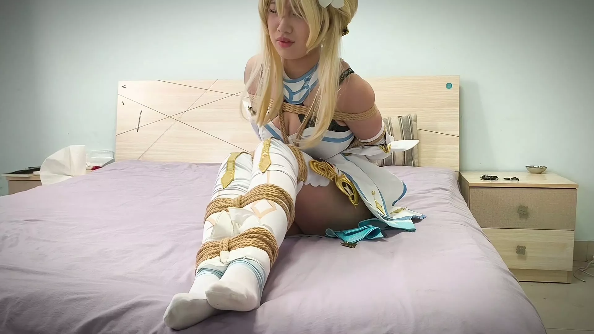 Screenshot 2 from Genshin Impact’s Ying Cosplay: Paimon’s Perilous Predicament
