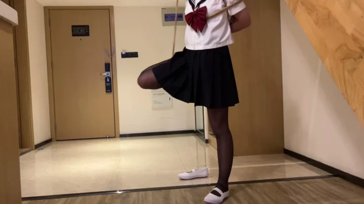 Screenshot 7 from Sailor suit, Shiny black silk, White belt, One-leg hanging and tied