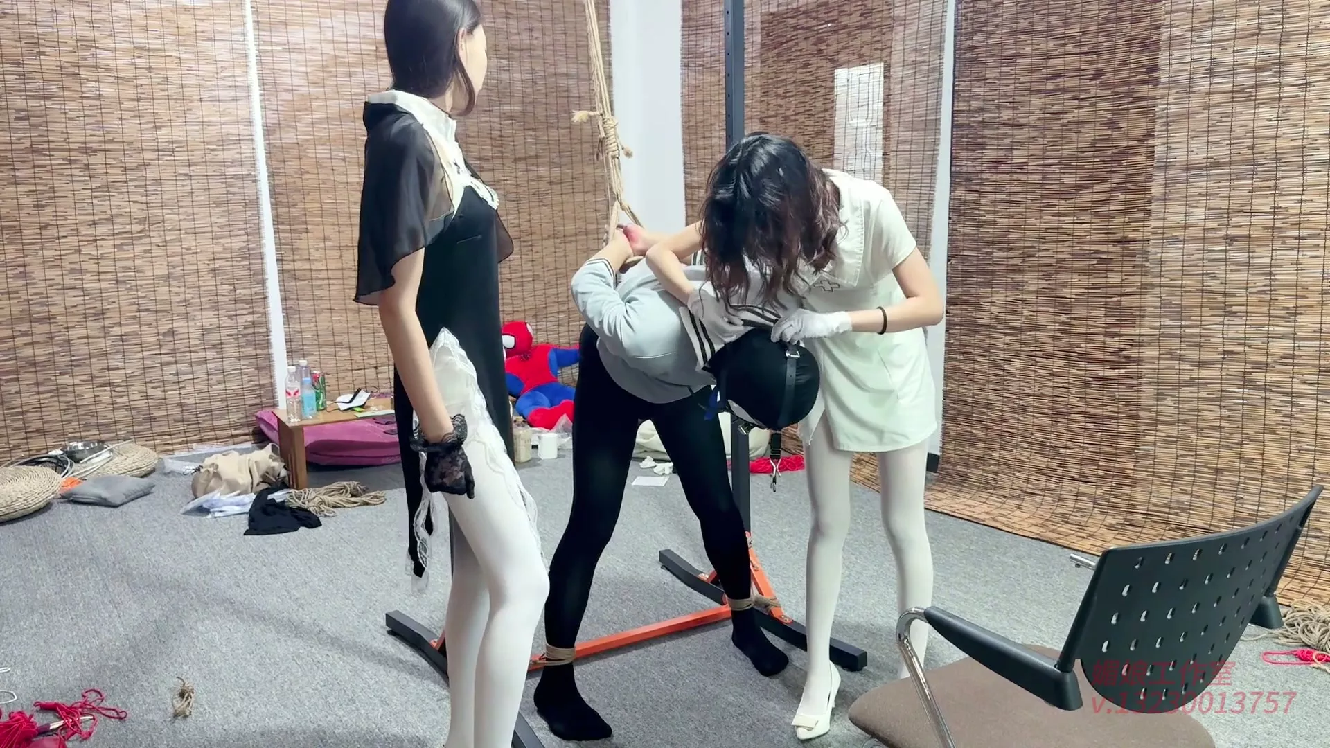 Screenshot 2 from Mei Niang Studio: G Hook Suspension & Deep Throat Training