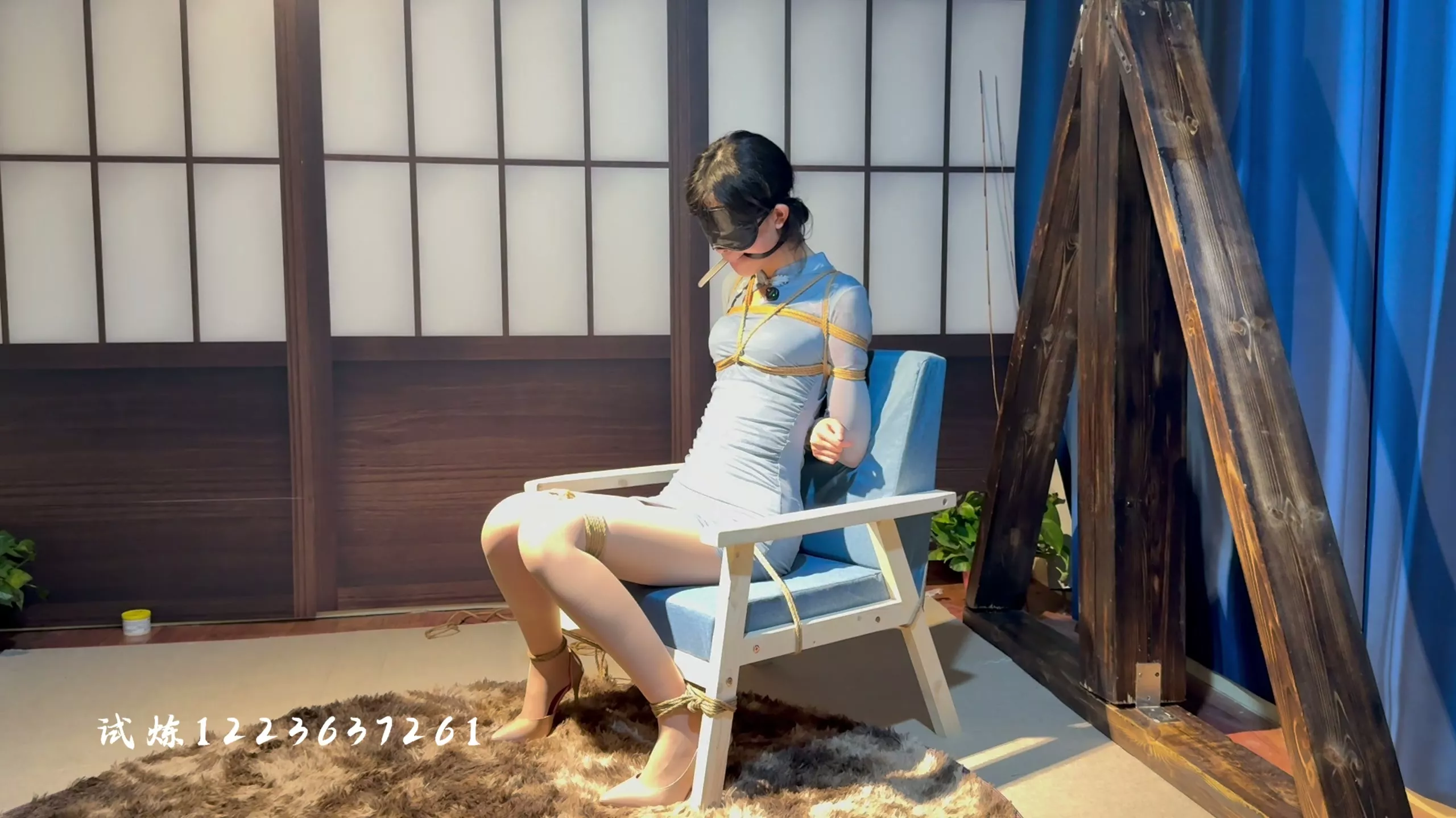 Screenshot 4 from Trial Original: Xiaoyuan’s Blue Cheongsam Bondage & Stockings
