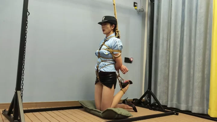 Screenshot 4 from Li Daxia: Chinese Cop’s Ultimate Escape Training – Part 3