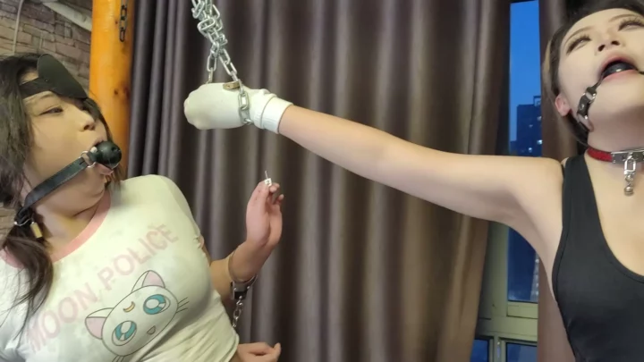 Screenshot 6 from Escape the Ropes: A Blindfolded Chinese Bondage Challenge