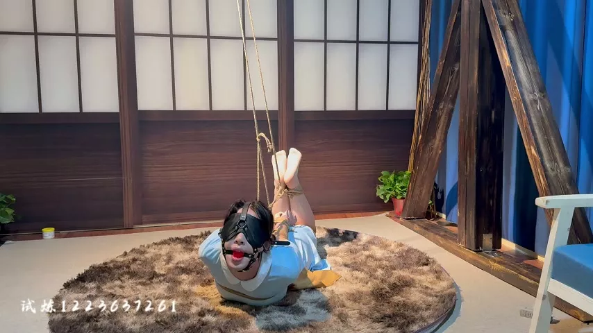 Screenshot 3 from Trial Original: Extreme Head-Up Horse Harness Gag