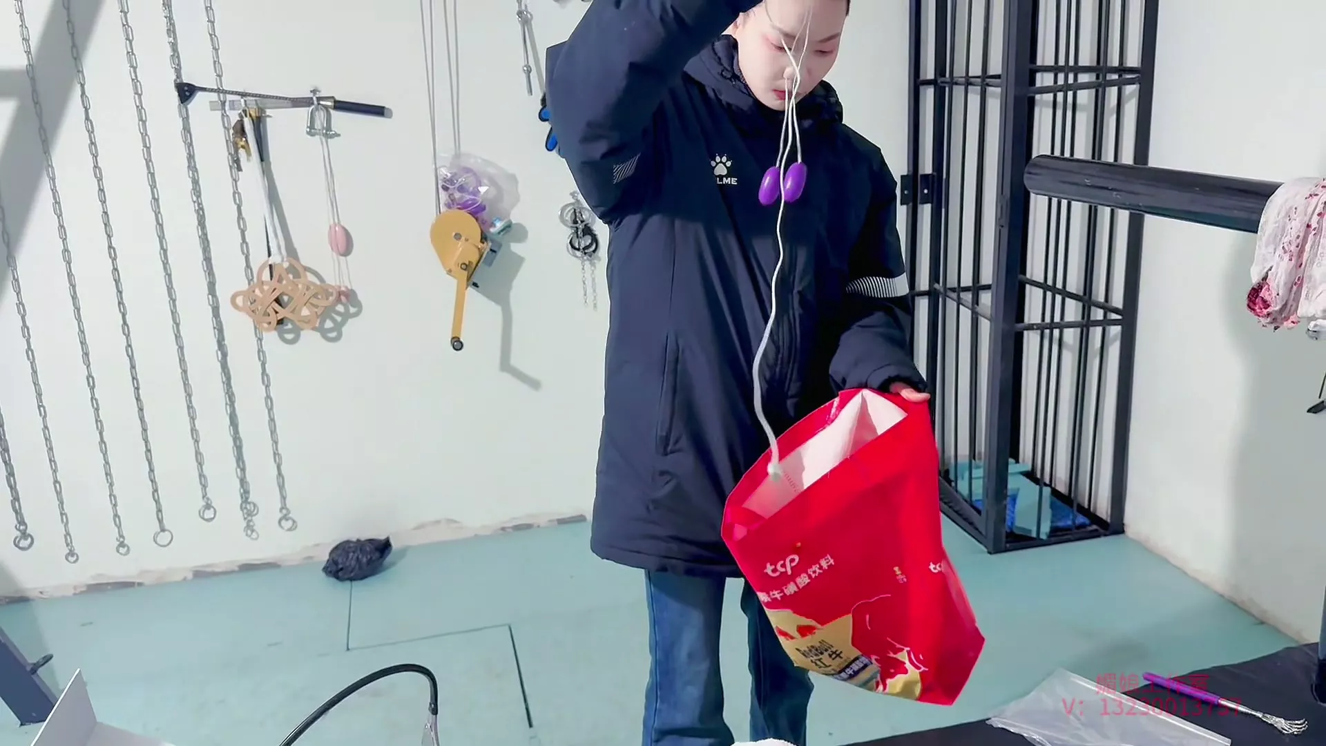 Screenshot 2 from Mei Niang Studio: Curious Girl’s Basement Bondage Discovery