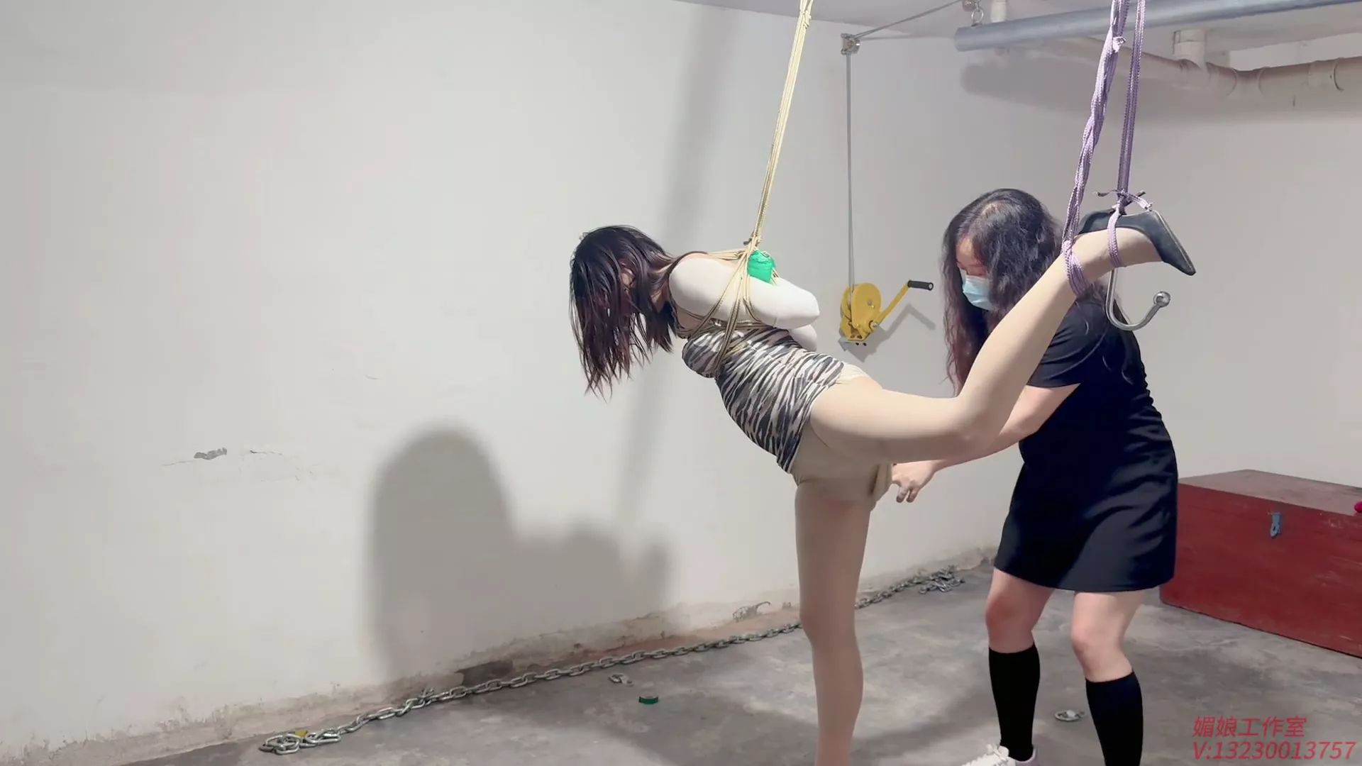 Screenshot 5 from Mei Niang Studio: One-Legged Suspension & Extreme Gagging