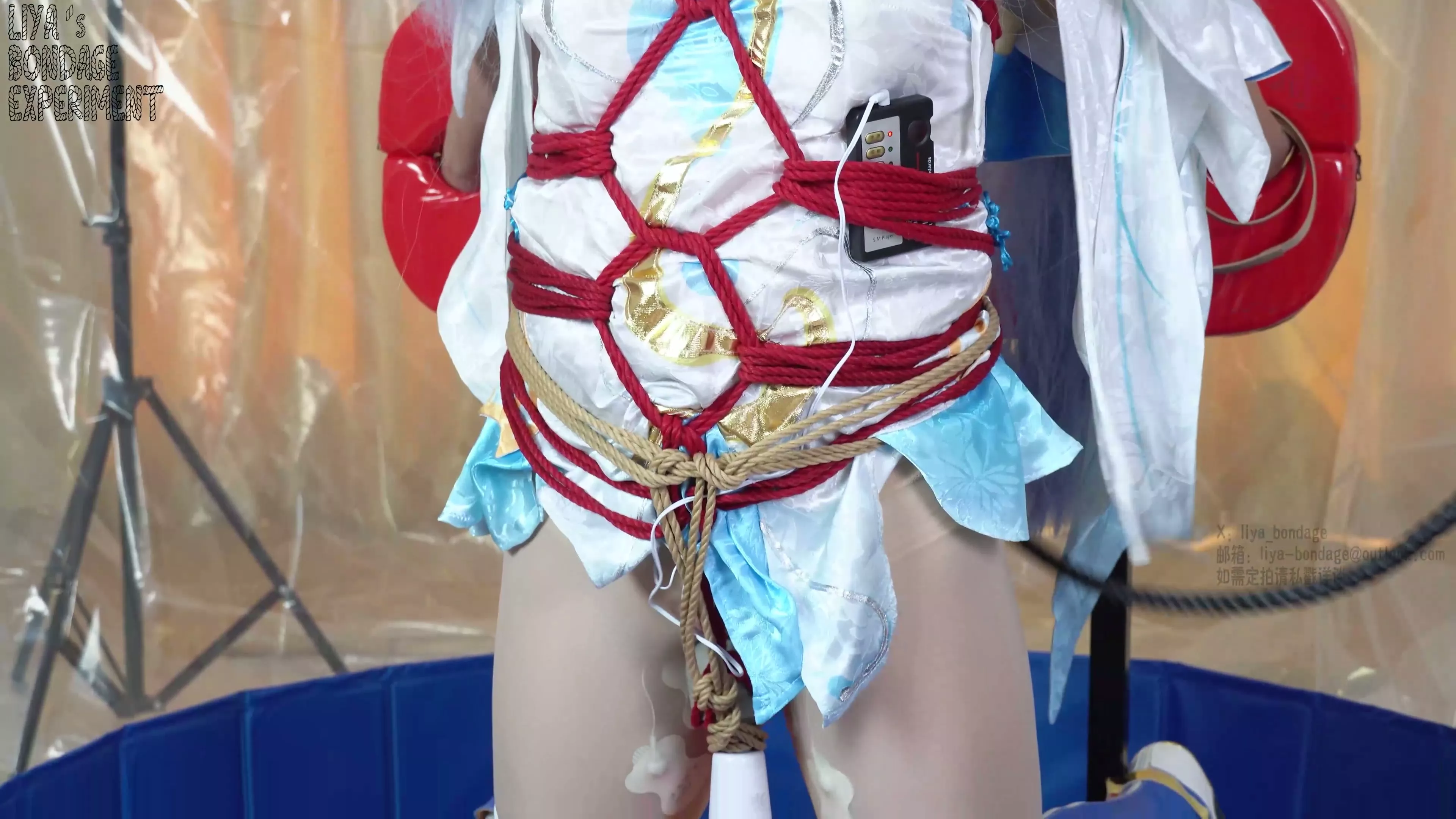Screenshot 4 from Liya: Chinese Cosplay Model’s Extreme Ice & Fire Ordeal