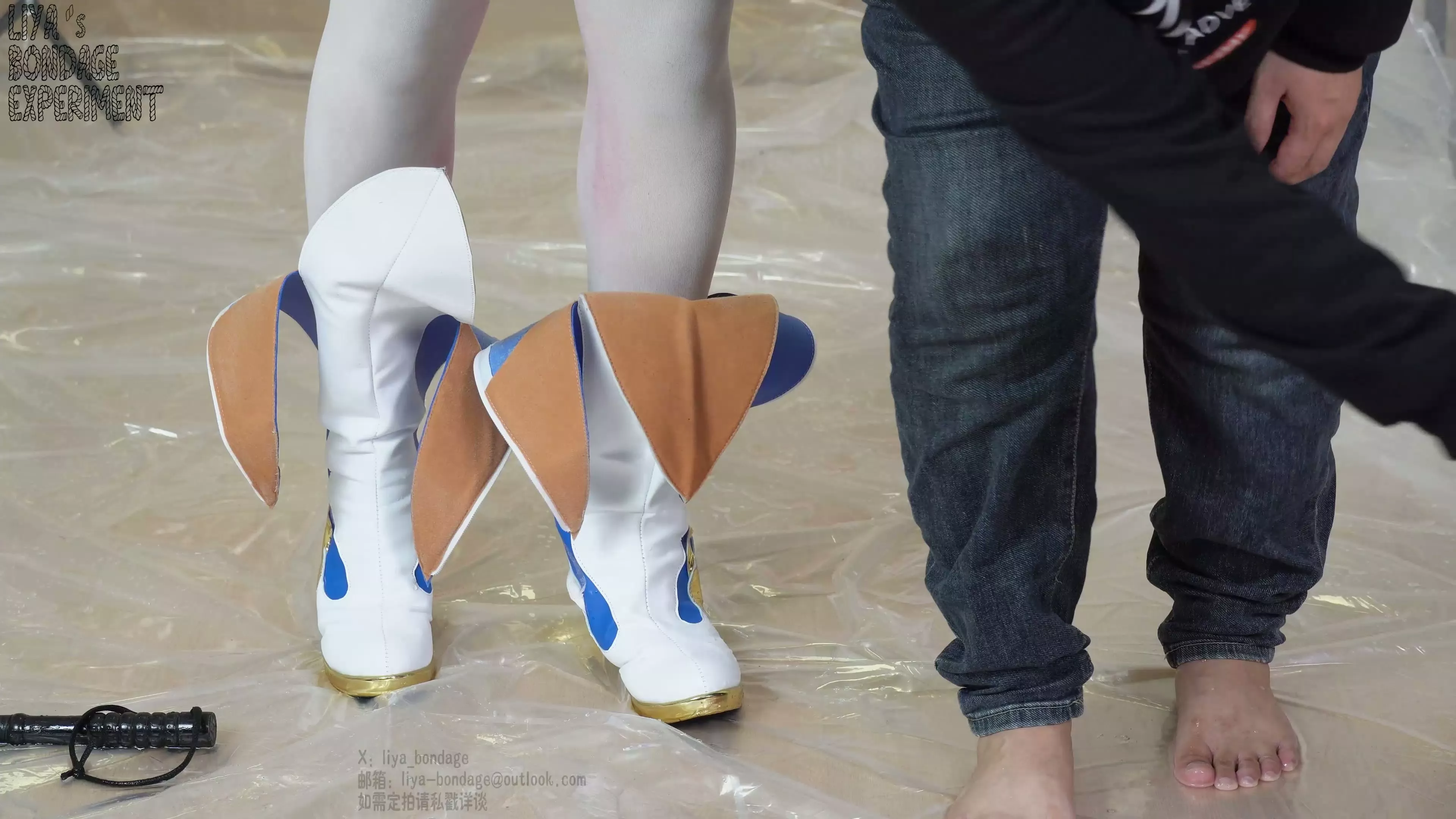 Screenshot 9 from Liya: Chinese Cosplay Model’s Extreme Ice & Fire Ordeal
