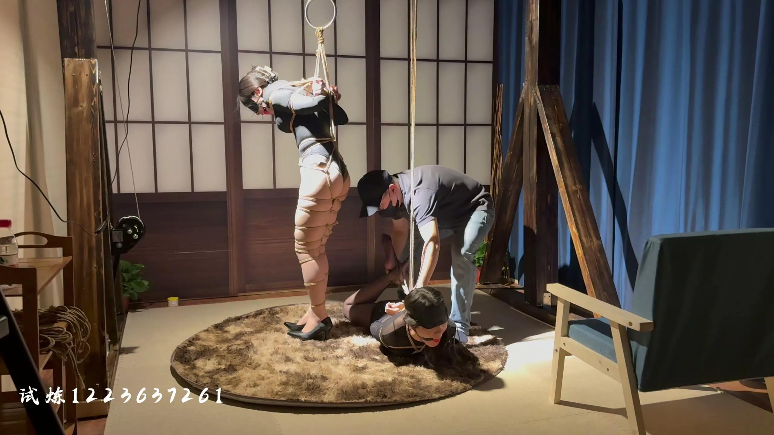 Screenshot 2 from Trial Original: Group Bondage & Pillar Predicaments with Xiaoxin & Friends