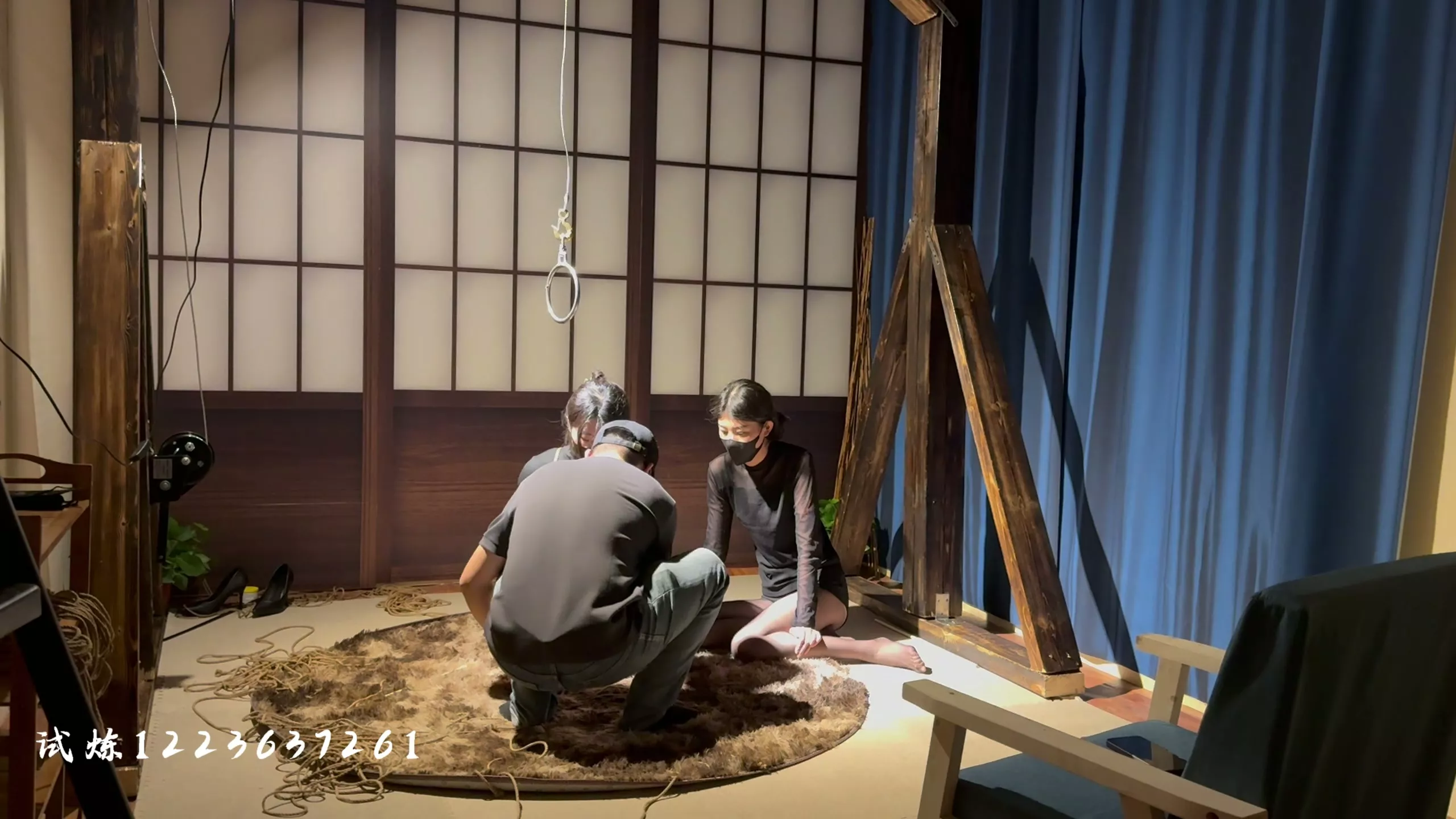 Screenshot 5 from Trial Original: Group Bondage & Pillar Predicaments with Xiaoxin & Friends
