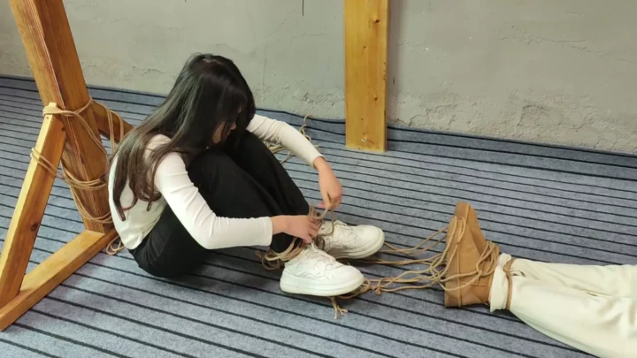 Screenshot 8 from The Kidnapping in the Rope Art Courtyard 2