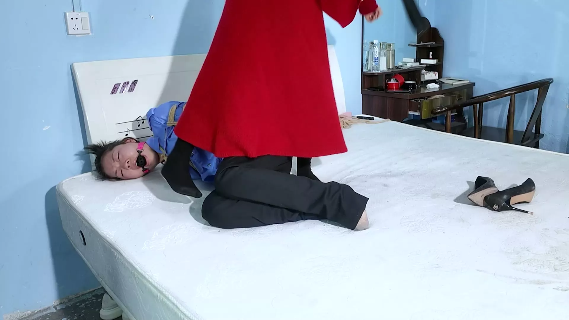 Screenshot 3 from Arrogant Security Guard Gets Her Comeuppance: Cherry’s Revenge