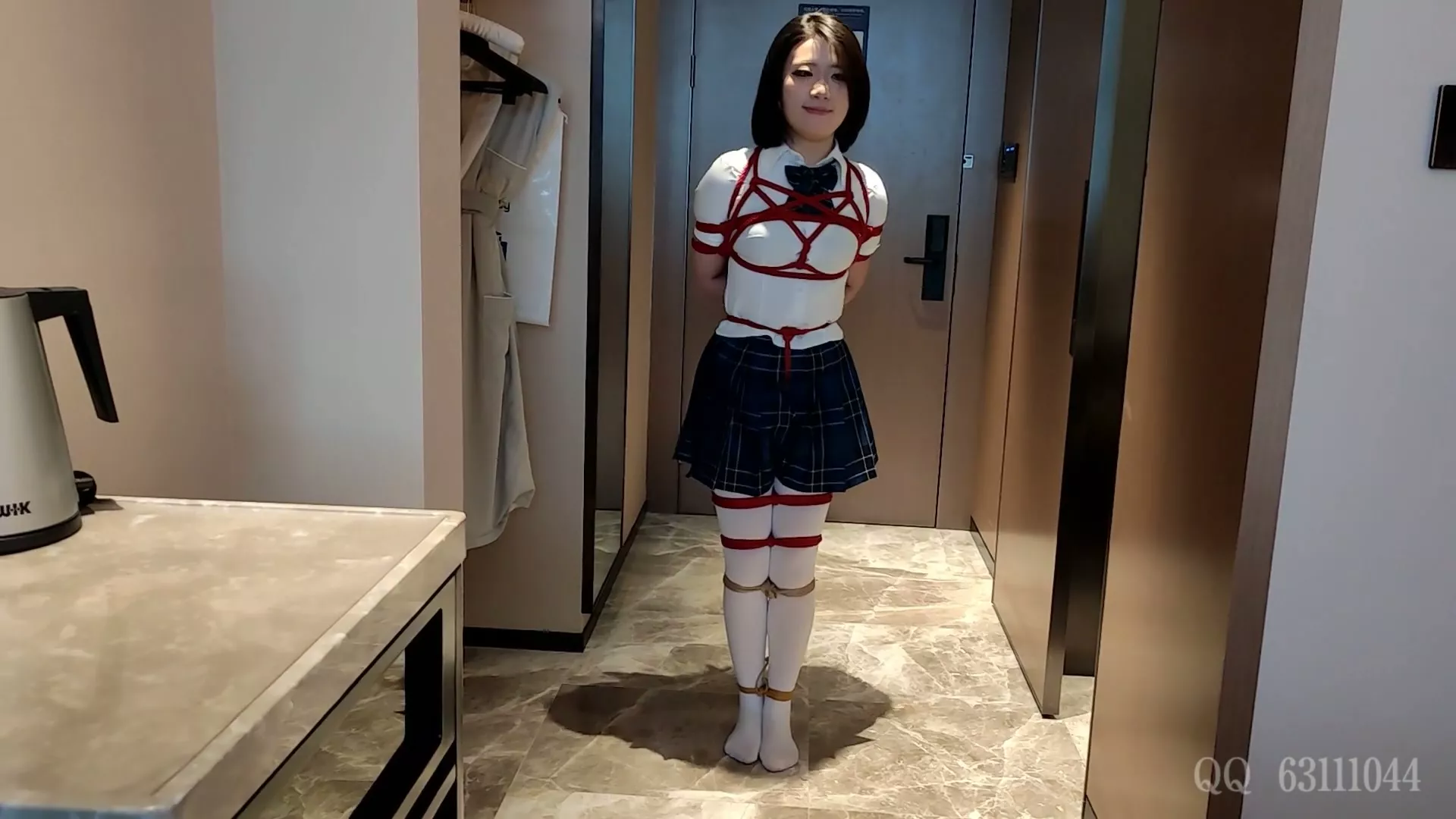 Screenshot 7 from Liu Mi: White Silk JK Uniform, Red Rope & Extreme Hogtie
