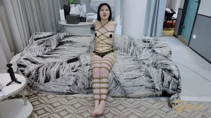 Screenshot 1 from YT2659 Zhao Yue, born with straight arms