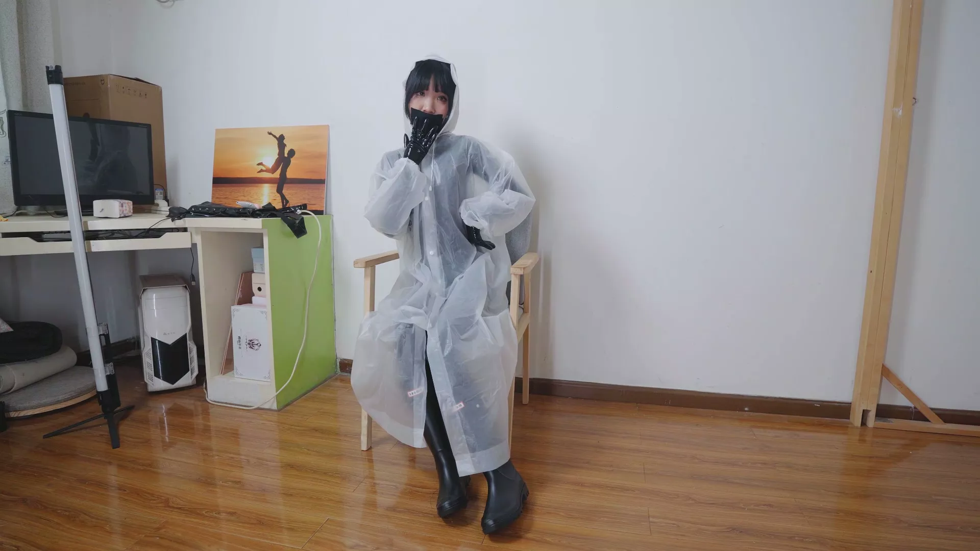 Screenshot 3 from Leng Jiang’s Latex Bondage Training: A Kinky Transformation