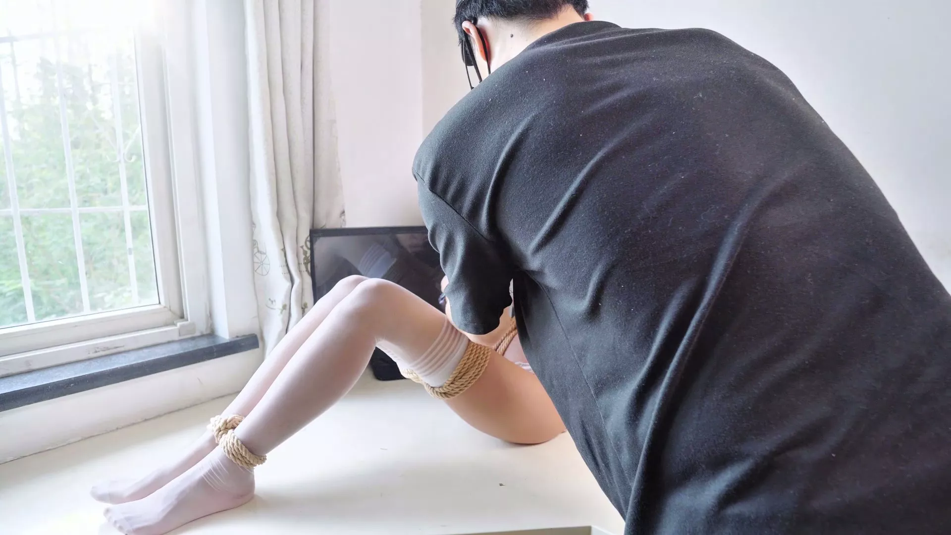 Screenshot 2 from Leng Jiang’s Breast Bondage: Cake Shake & Slapping