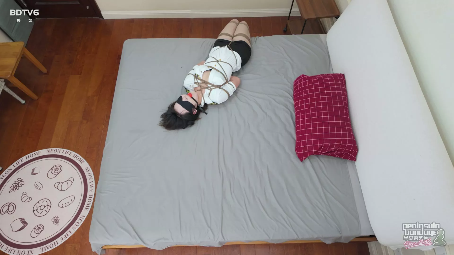 Screenshot 2 from Jinan Rope: Office Lady’s Unexpected Predicament