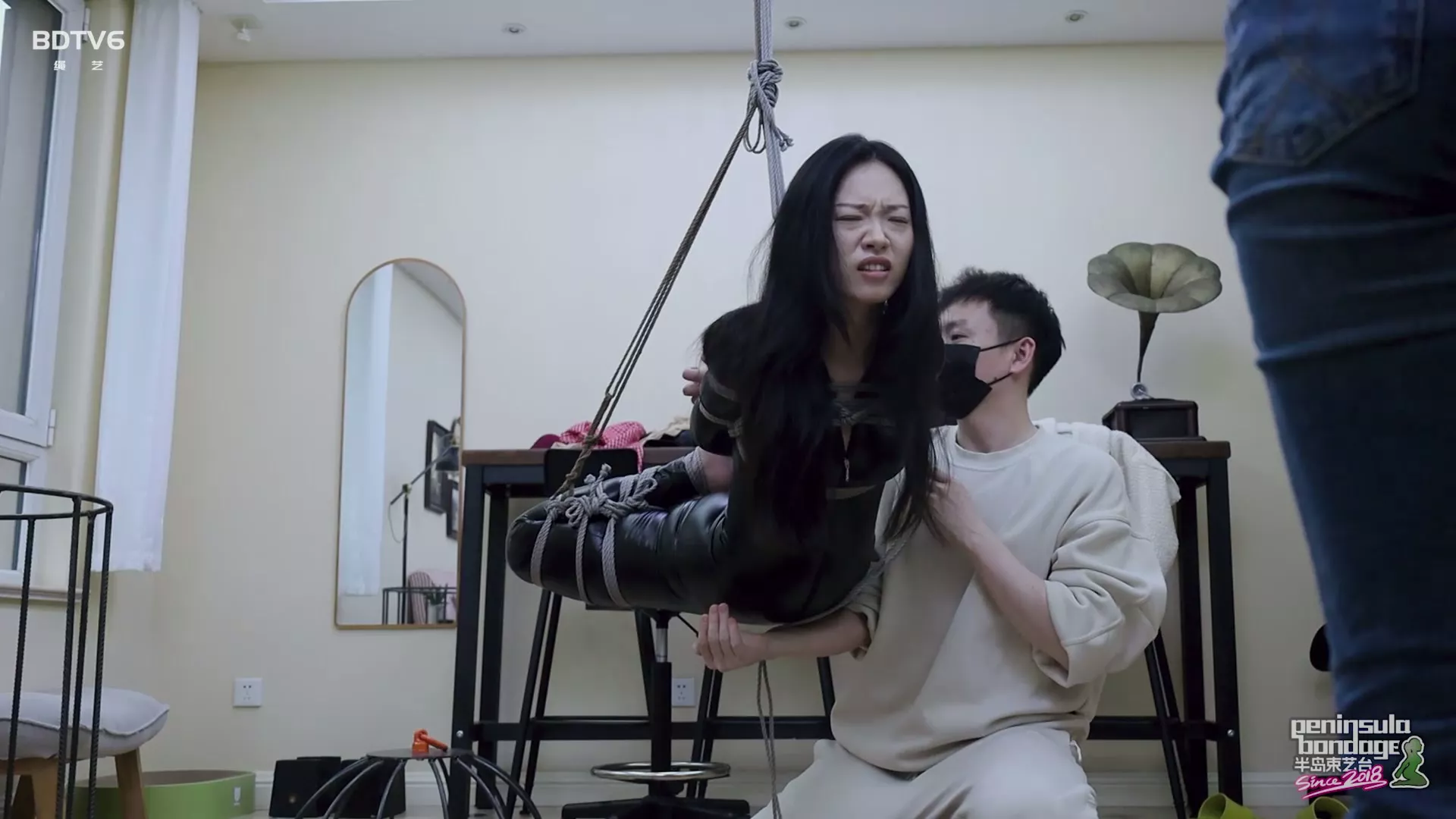 Screenshot 5 from Jinan Rope: Traditional Japanese Style Meets Leather Jacket
