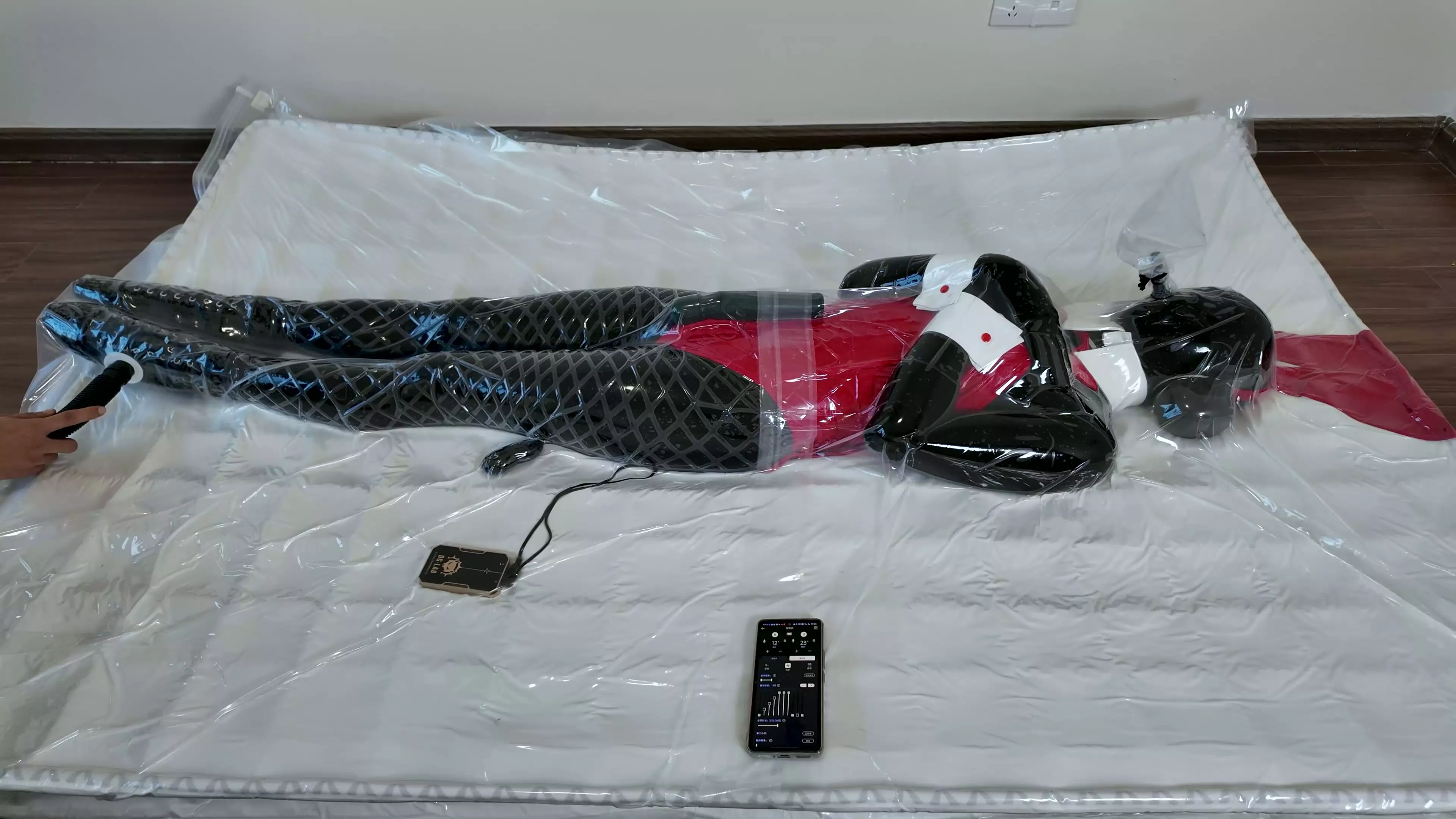 Screenshot 8 from Compressed and Plastic-sealed Latex Bunny Girl