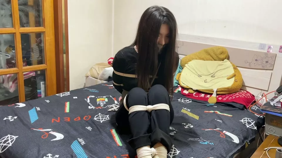 Screenshot 3 from Bound Art Records: Chinese Hogtie & Gag Predicament