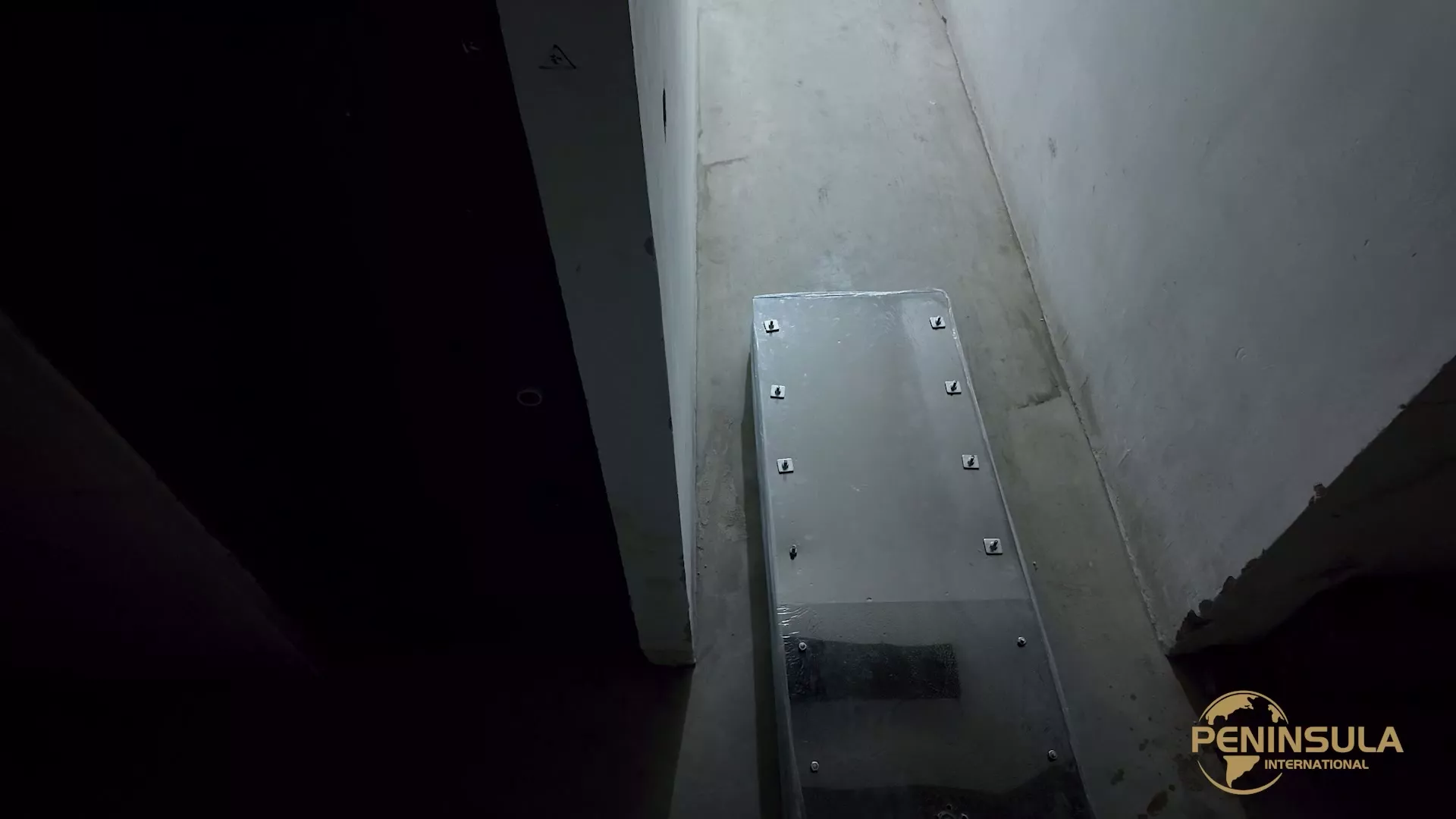 Screenshot 7 from Jinan Rope: Fragile Beauty in Chinese Device Bondage
