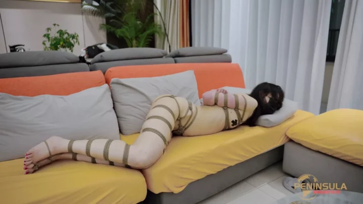 Jinan Rope: Shy Sister Finds Solace in Bondage