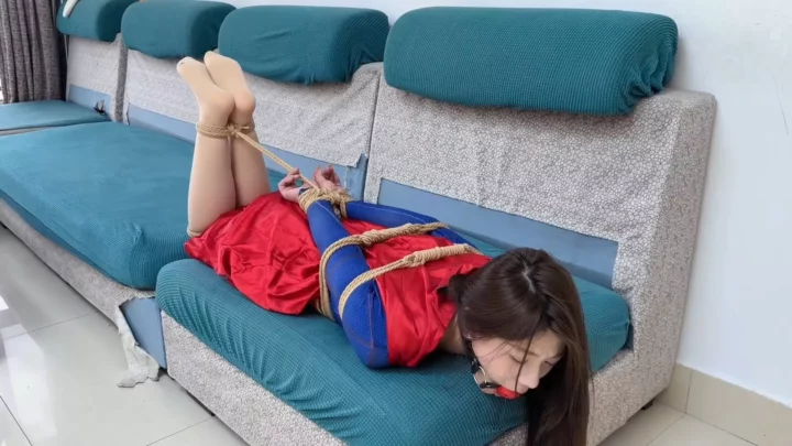 Mengchuan: Ling’er’s Superhuman Four-Horse Struggle