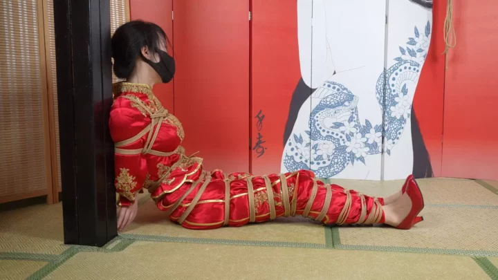 Aoao’s Xiuhe Bondage: A Full-Body Chinese Rope Art Documentary