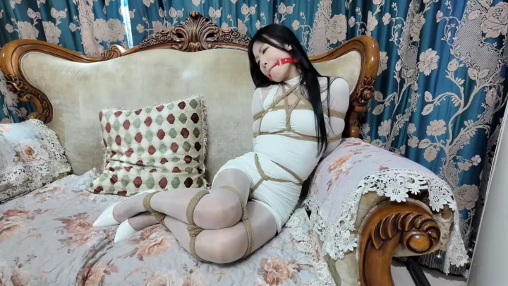 Ningqi’s Secret: Unwinding with Stress-Relieving Bondage Fantasy