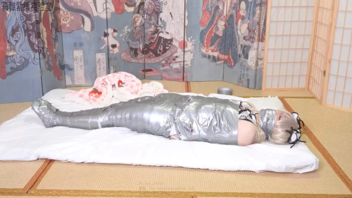 Liya: Cosplay Captive’s Cheongsam Predicament