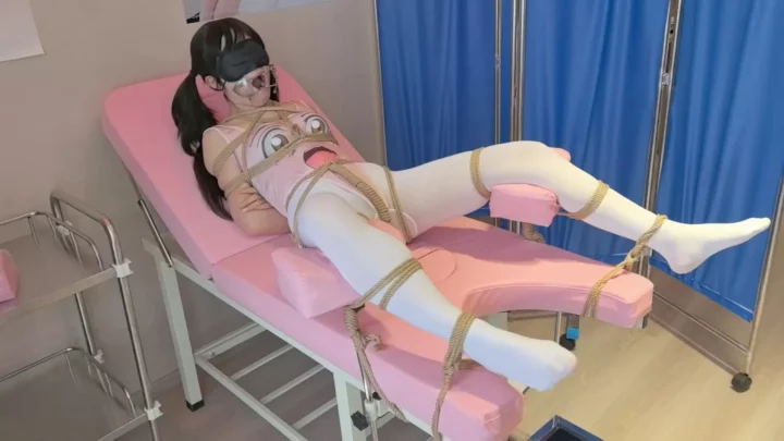Fan Xiaoxiao: Forbidden Fantasies in a Shady Clinic