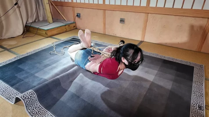 Jiang Xiaolan: Extreme Hogtie & Foot Torture by Beloved by One Rope