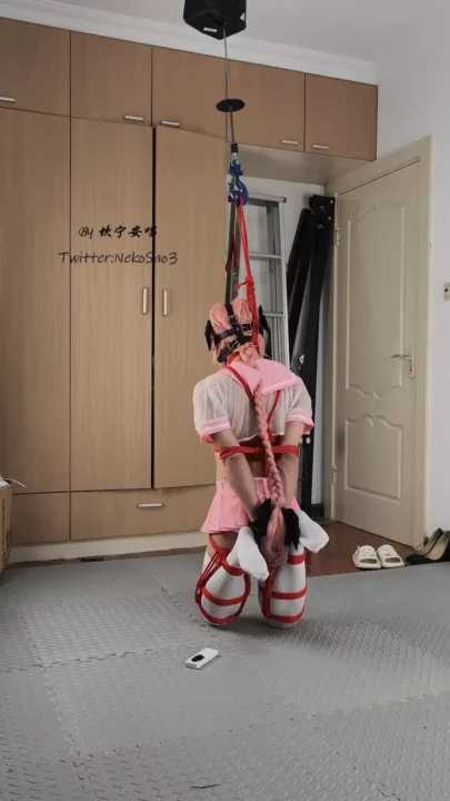 Kan Meow: Astolfo’s Desperate Self-Bondage & Forced Tiptoe Ordeal