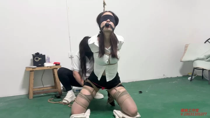 Mei Niang Studio: Desperate OL’s Extreme Bondage Predicament