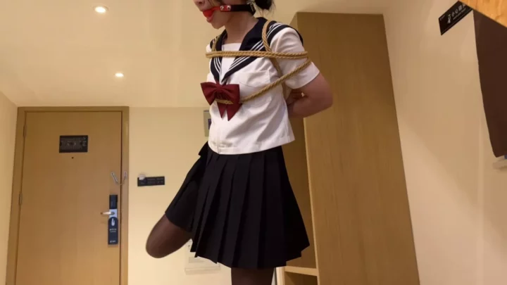 Sailor suit, Shiny black silk, White belt, One-leg hanging and tied