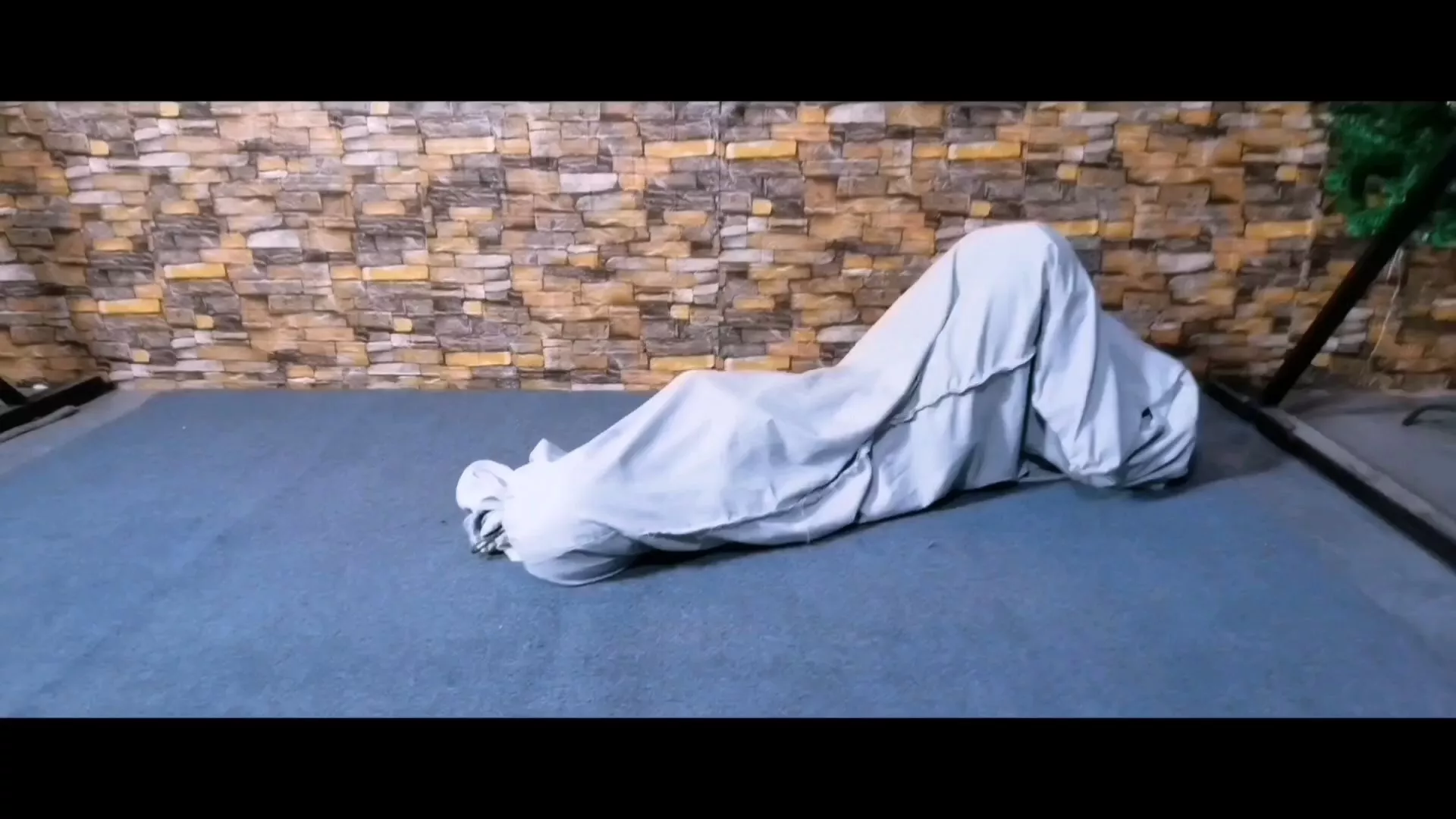 Screenshot 1 from Elite Agent Ambushed: Chinese Tape Gag Interrogation