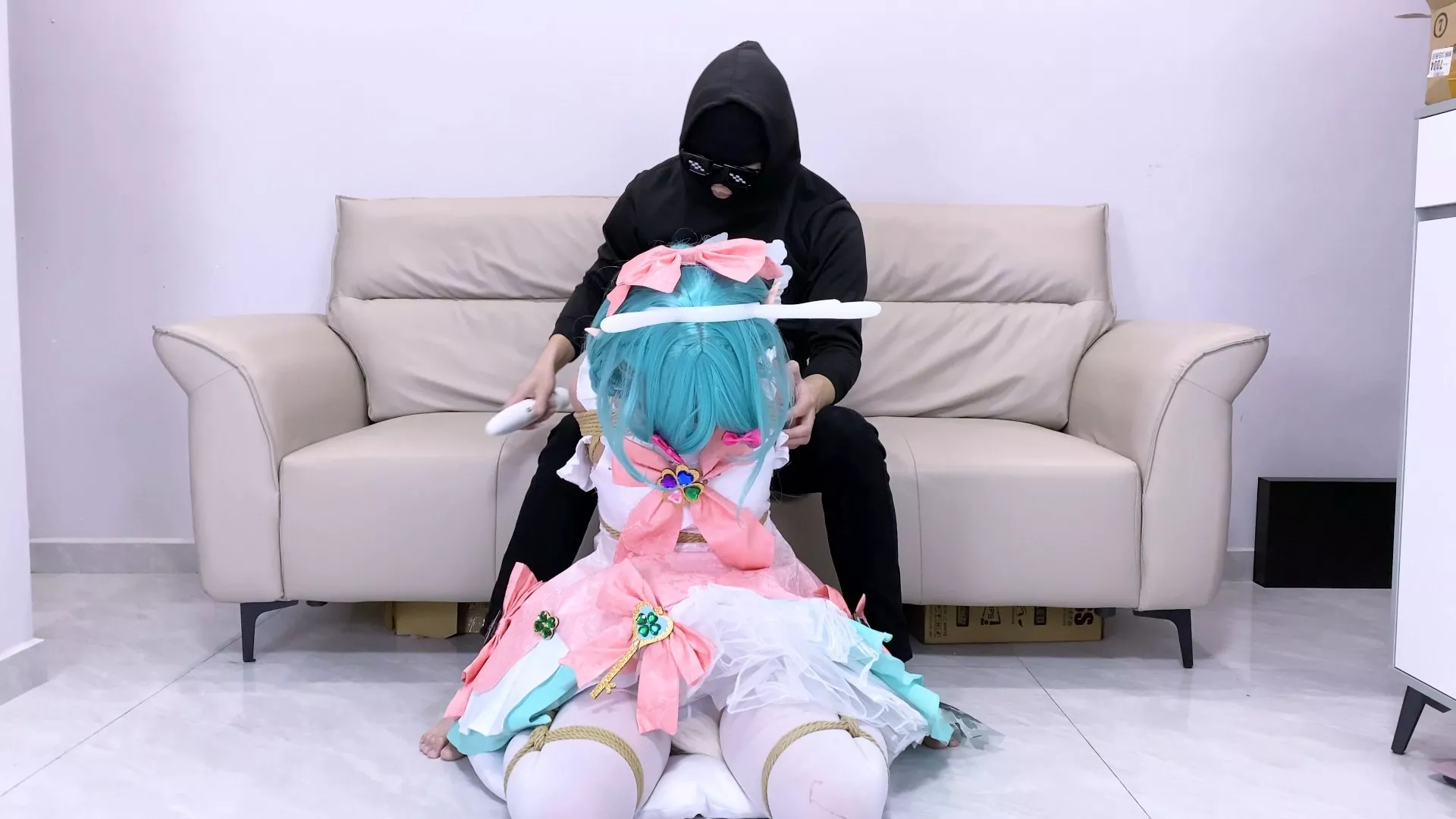 Screenshot 1 from Aww Meow: Yao-Time’s Prayer Cosplay Bound & Broken