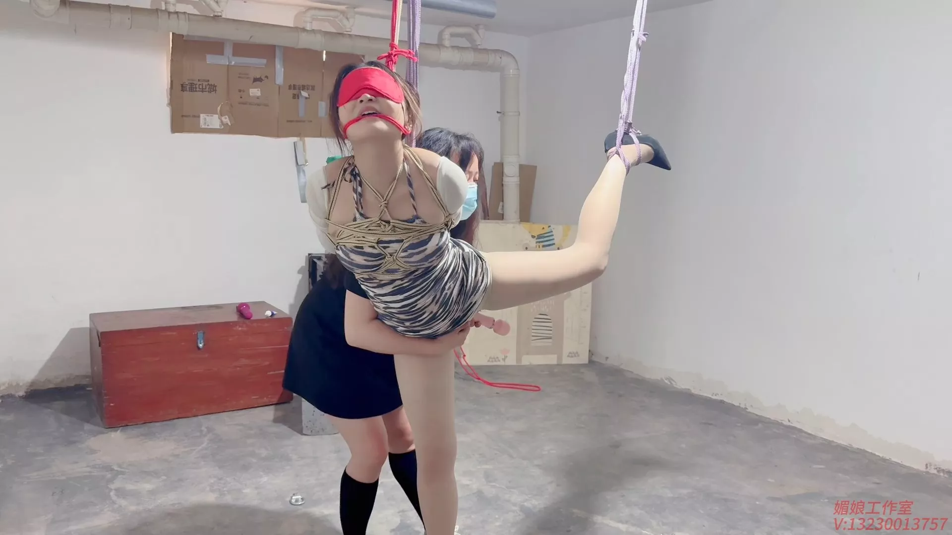 Screenshot 1 from Mei Niang Studio: One-Legged Suspension & Extreme Gagging