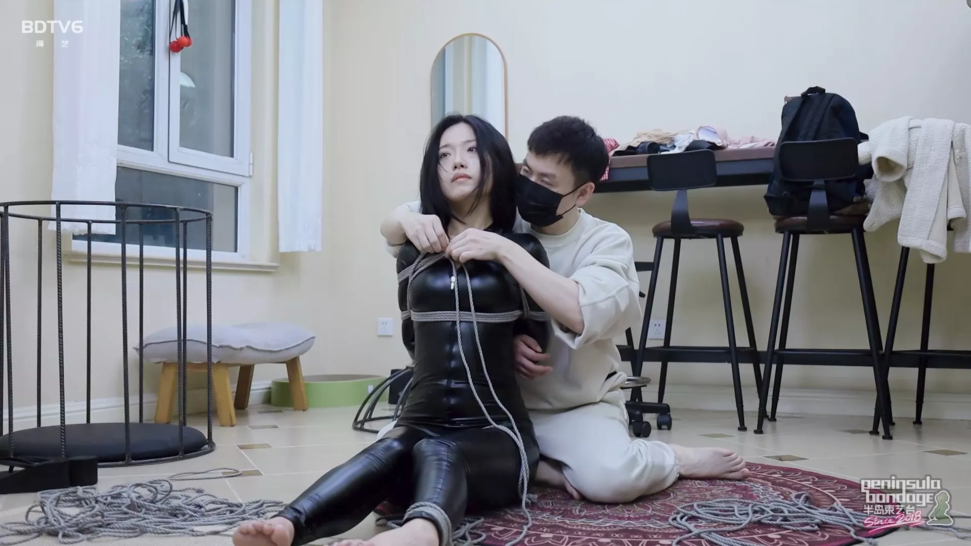 Screenshot 1 from Jinan Rope: Traditional Japanese Style Meets Leather Jacket