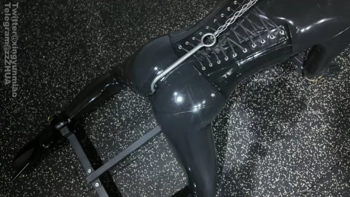 Screenshot 7 from ZHUA: Latex-Clad Submission on a Restraint Frame